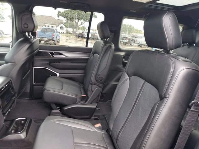 New 2026 Steel Blue Exterior Paint Jeep Limited Reserve image 11