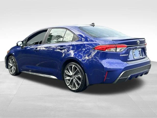 Used 2021 Blue Toyota SE image 3