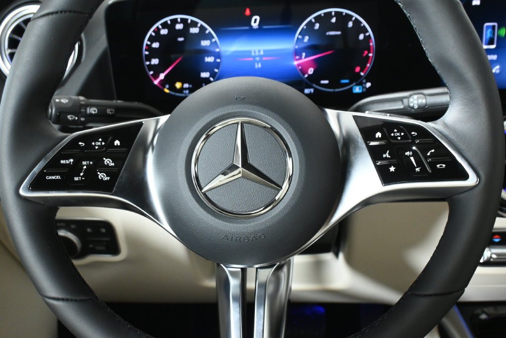 Used 2026 Cirrus Silver Metallic Mercedes-Benz GLA 250 image 18