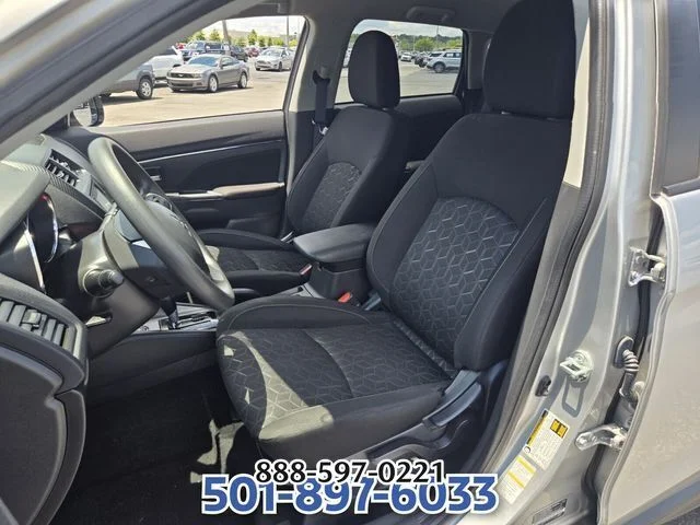 Used 2024 Silver Mitsubishi  image 9