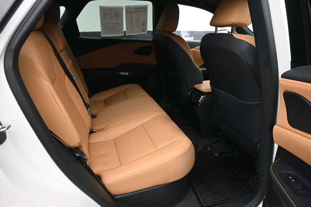 Used 2025 White Lexus 350 Premium Plus image 10