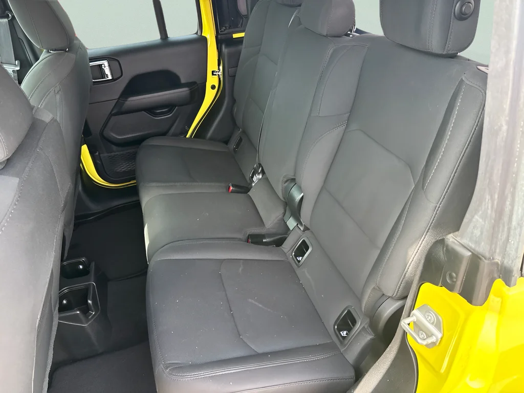Used 2023 High Velocity Clearcoat Jeep Overland image 10