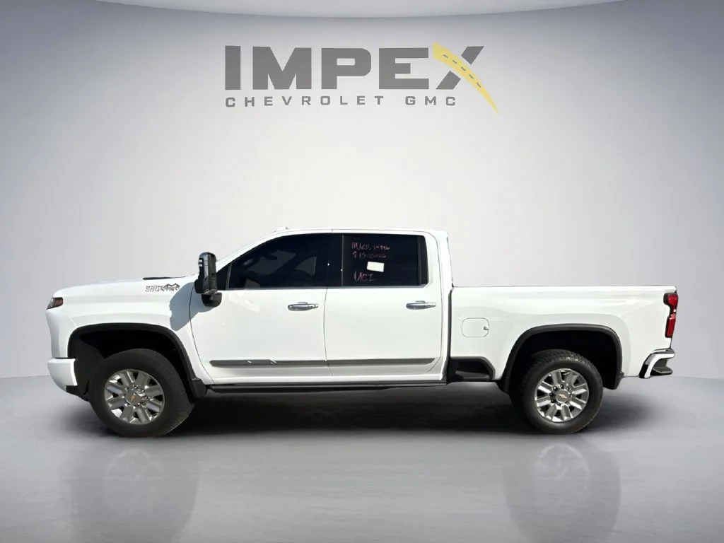 Used 2025 Summit White Chevrolet High Country image 2