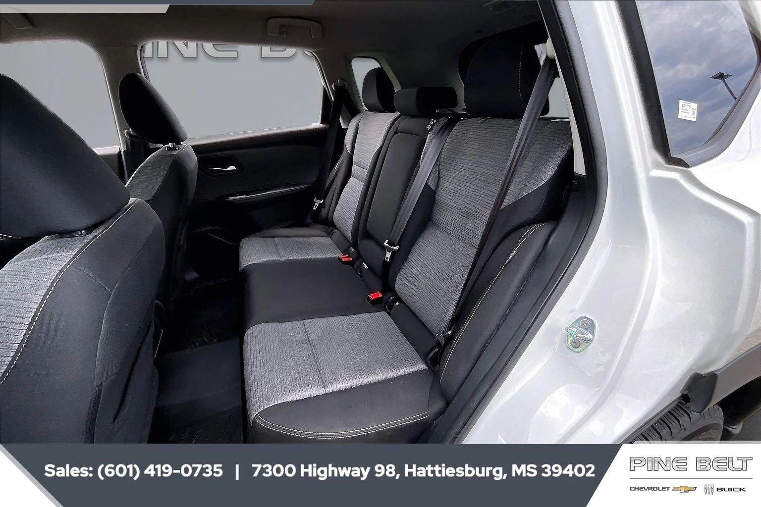 Used 2022 Pearl White Tricoat Nissan SV image 19
