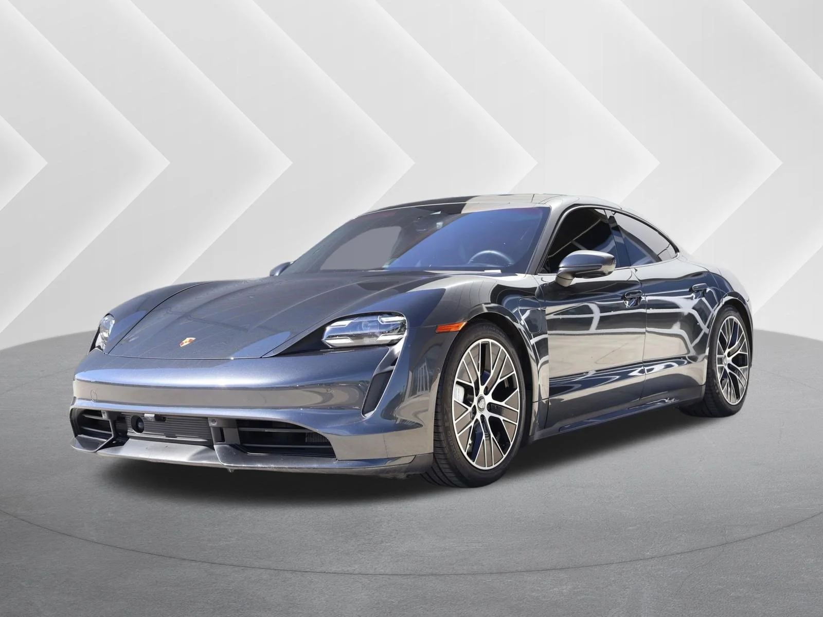 2020 Porsche Taycan Turbo's photo