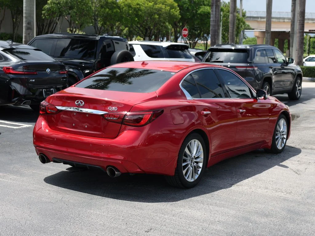 Used 2021 Red INFINITI 3.0t LUXE image 4