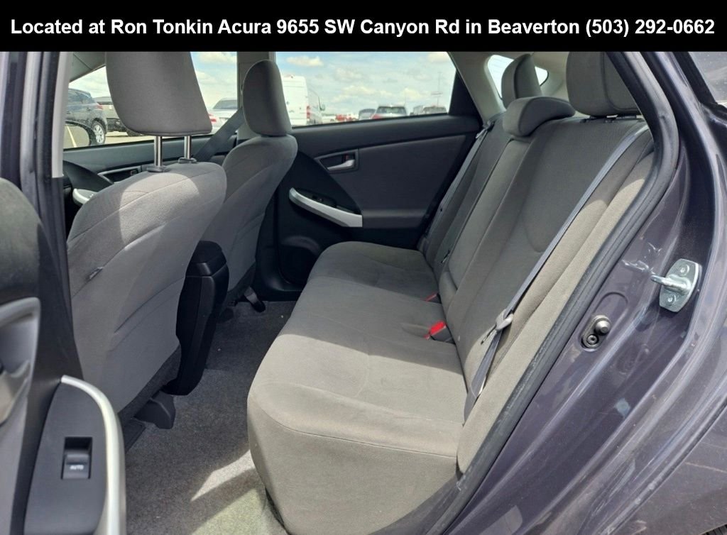 Used 2015 Winter Gray Metallic Toyota Base image 10