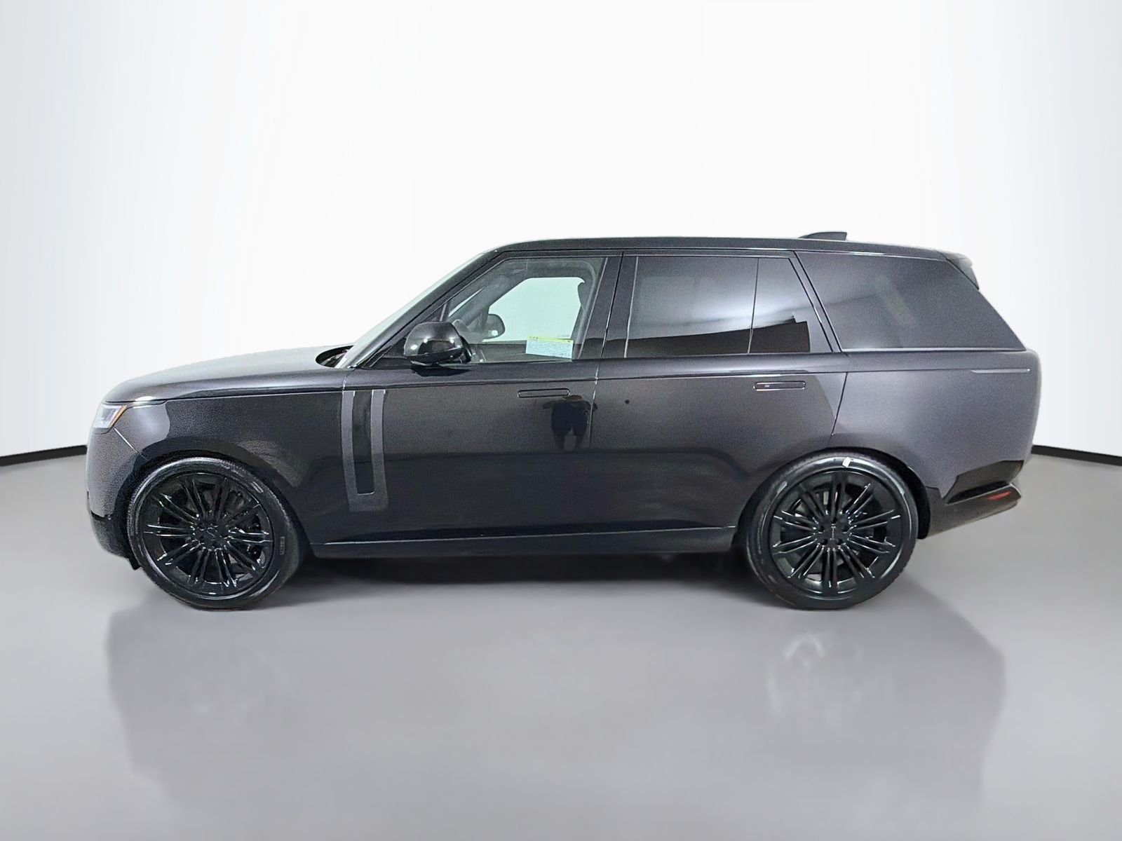 New 2026 Santorini Black Land Rover SE image 2