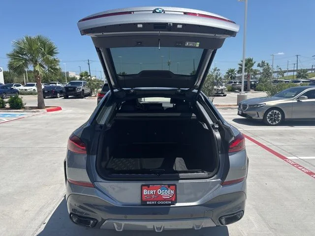 New 2027 Skyscraper Grey Metallic BMW xDrive40i image 6
