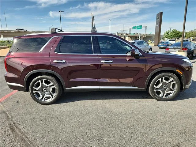 Used 2024 Maroon Hyundai SEL Front-Wheel Drive image 5