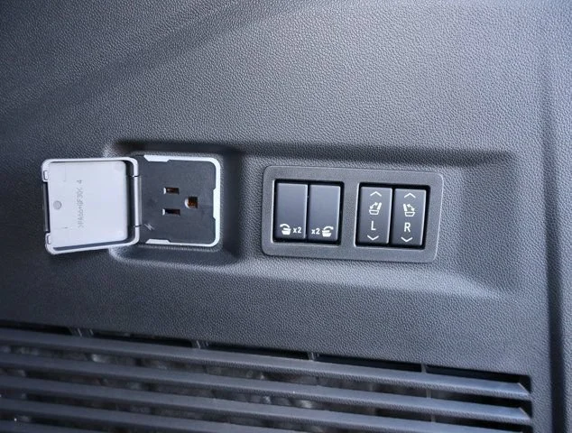 2026 Chevrolet Tahoe Z71 - Photo 32