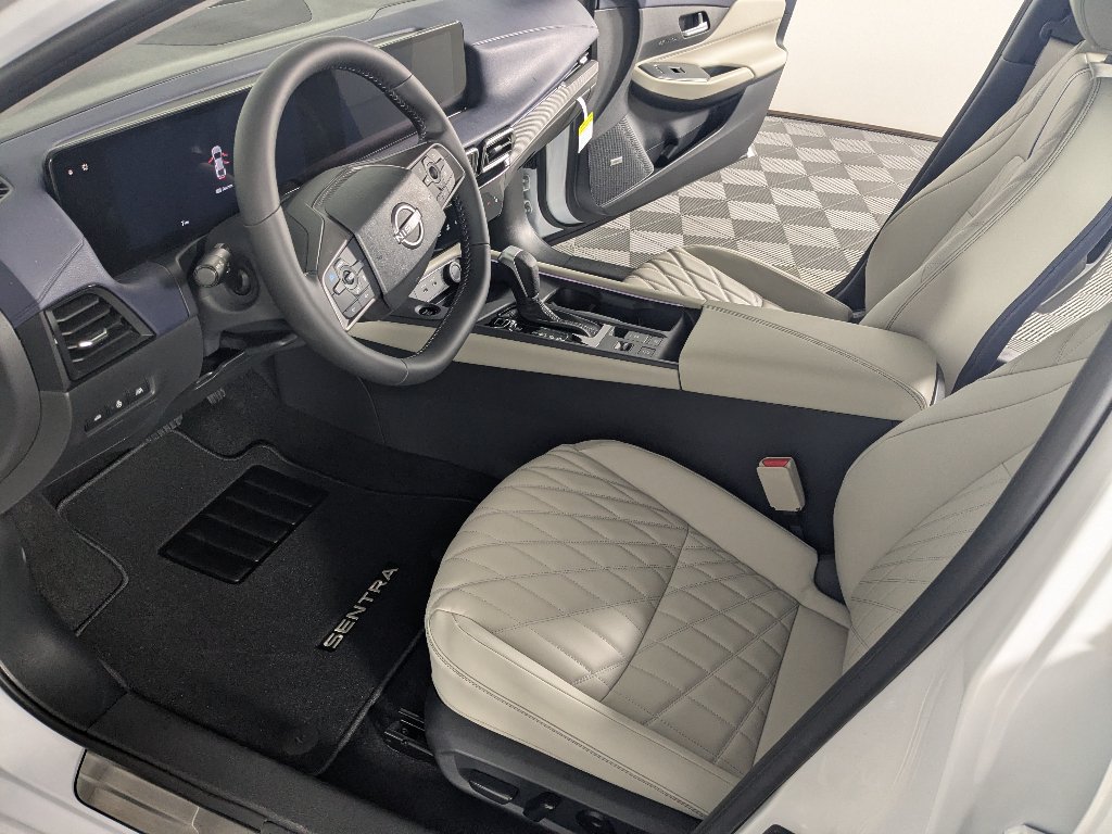 2026 Nissan Sentra SL - Photo 10