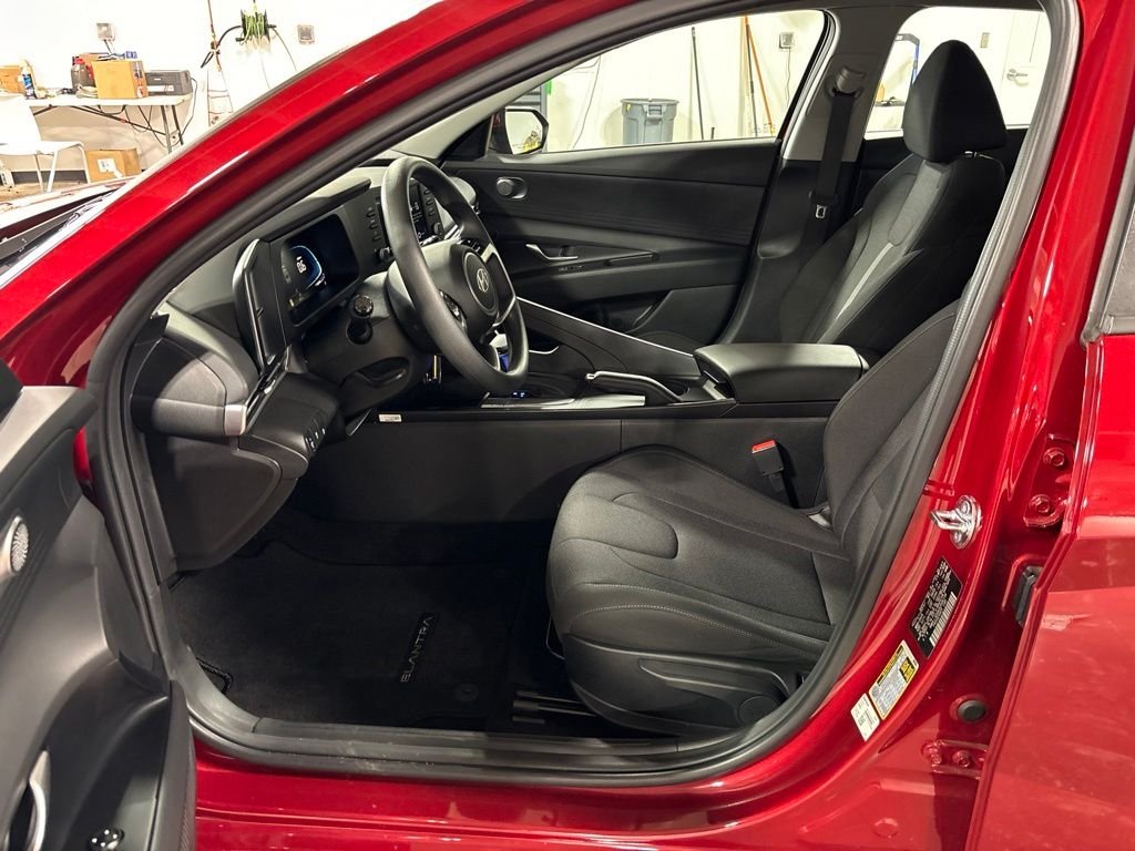 Used 2025 Red Hyundai SE image 25