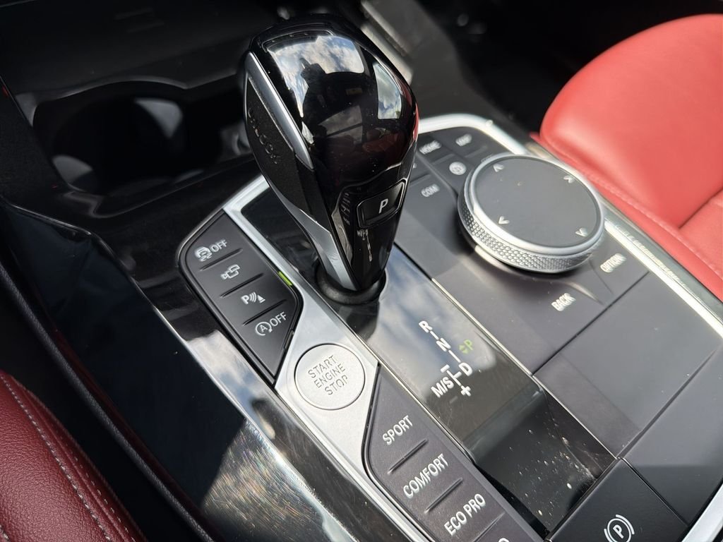 Used 2024 White BMW xDrive30i image 22