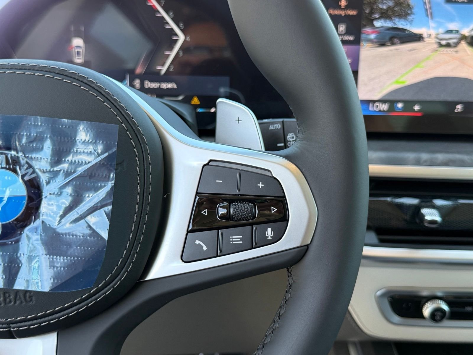 New 2027 Mineral White Metallic BMW xDrive40i image 25