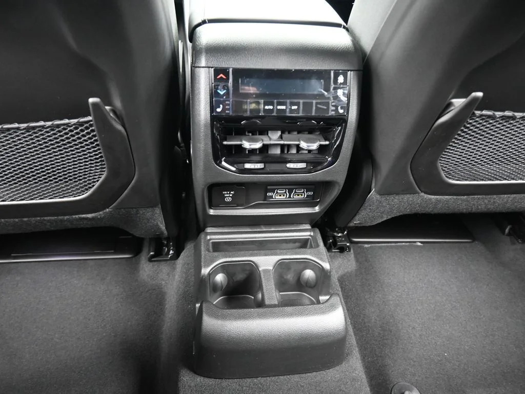 Used 2024 Silver Zynith Jeep Overland image 44