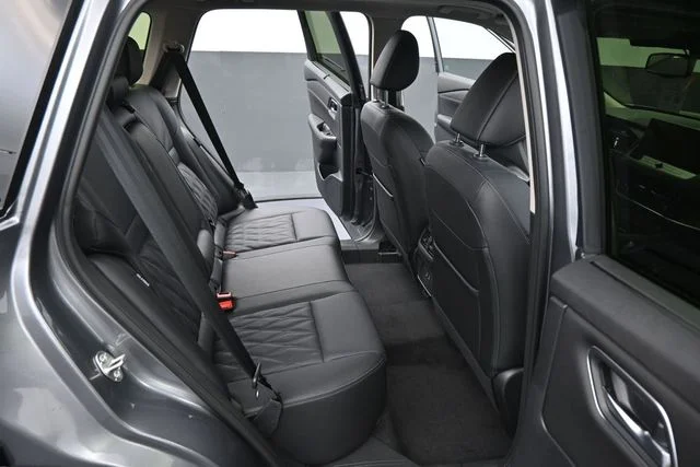 New 2026 Gray Nissan Platinum image 15