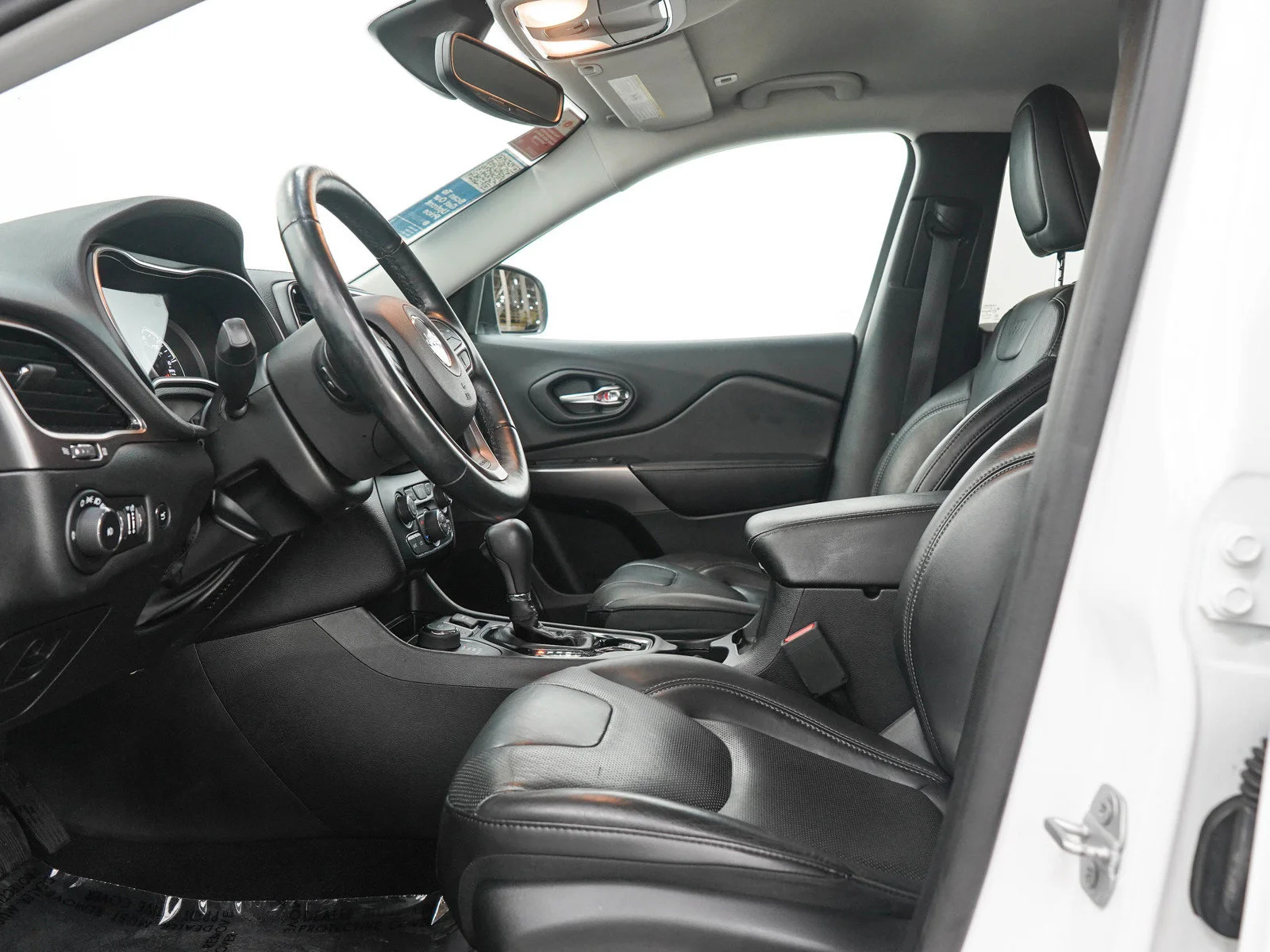 Used 2019 Bright White Clearcoat Jeep Limited image 23