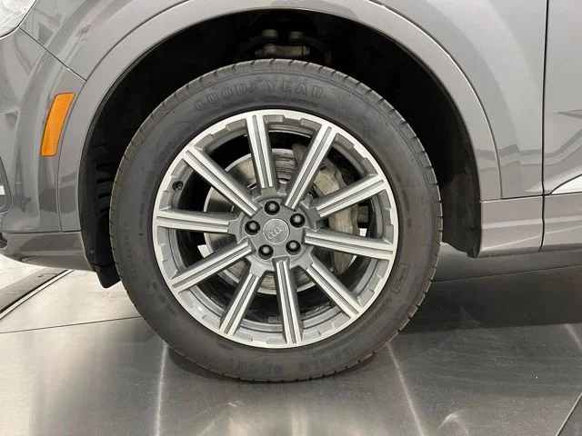 Used 2018 Gray Audi 2.0T Premium Plus image 26