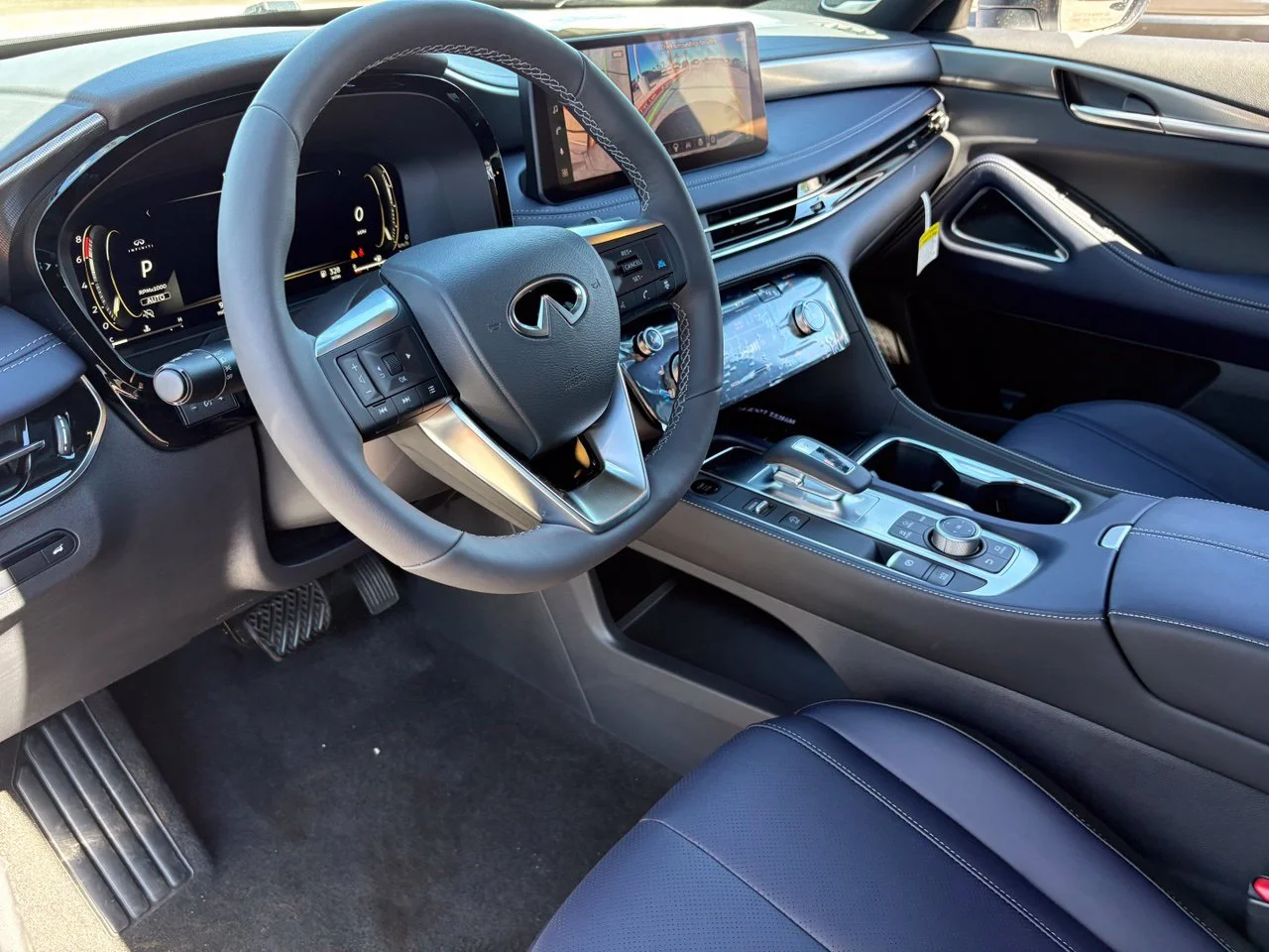 New 2027 RADIANT WHITE INFINITI Sport AWD image 20