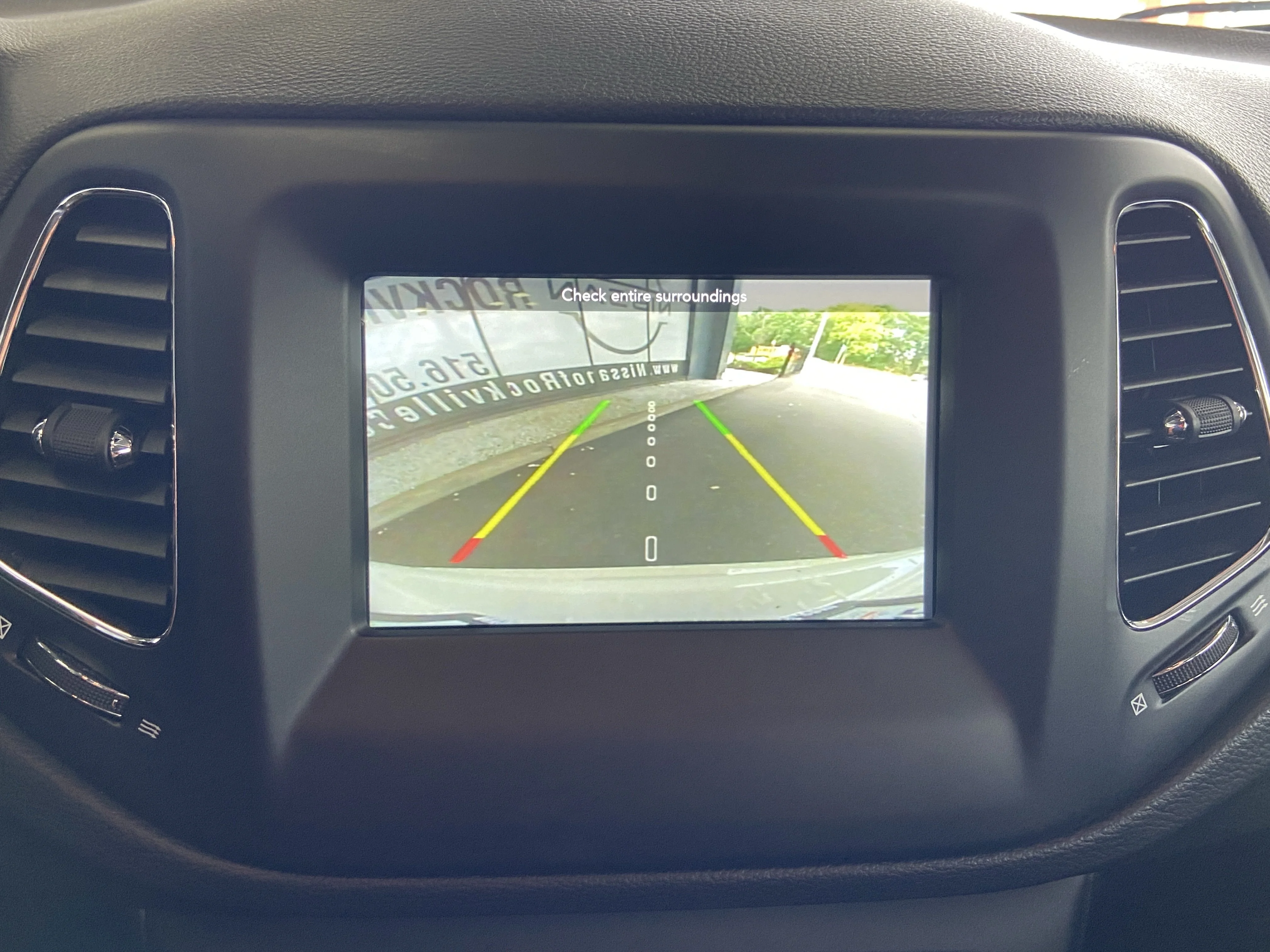 Used 2020 White Clearcoat Jeep Latitude image 21