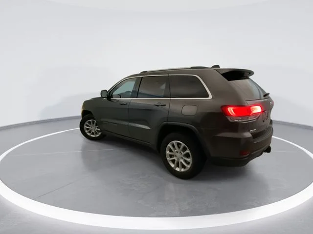 Used 2021 Gray Jeep Laredo E image 2