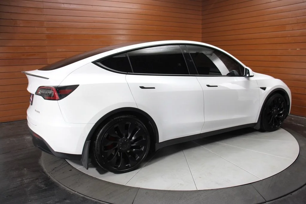 Used 2022 Pearl White Multi-Coat Tesla Performance image 15