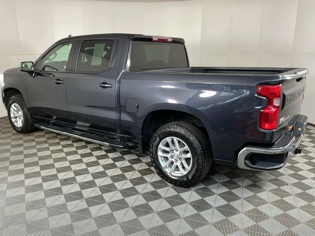 Used 2024 Dark Ash Metallic Chevrolet LT image 10