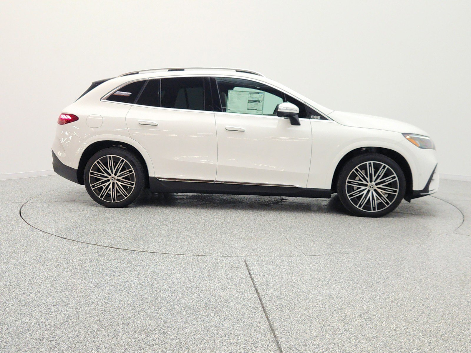 New 2026 Polar White Mercedes-Benz EQE 320 4MATIC® SUV image 24