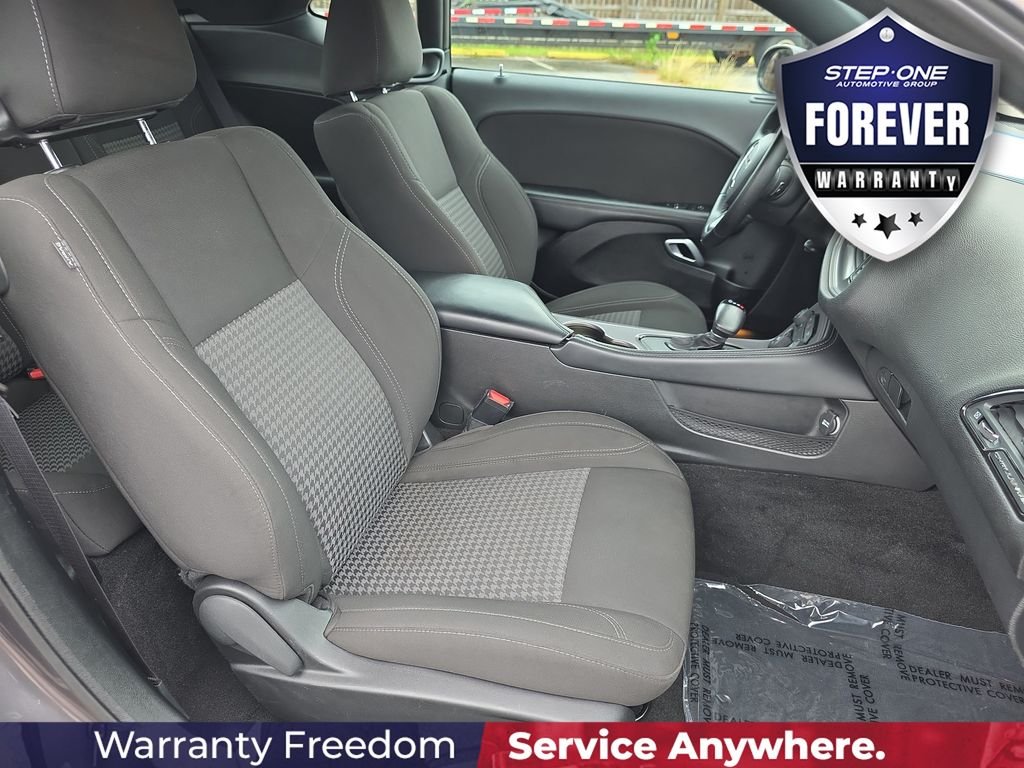 Used 2023 Gray Dodge SXT image 31