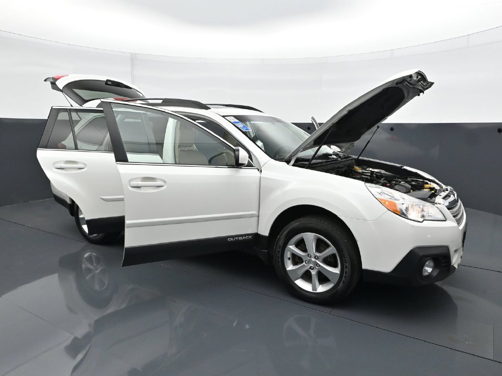 Used 2013 Satin White Pearl Subaru 2.5i image 44