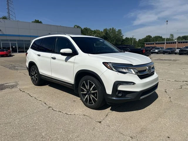 Used 2022 White Honda Touring image 11