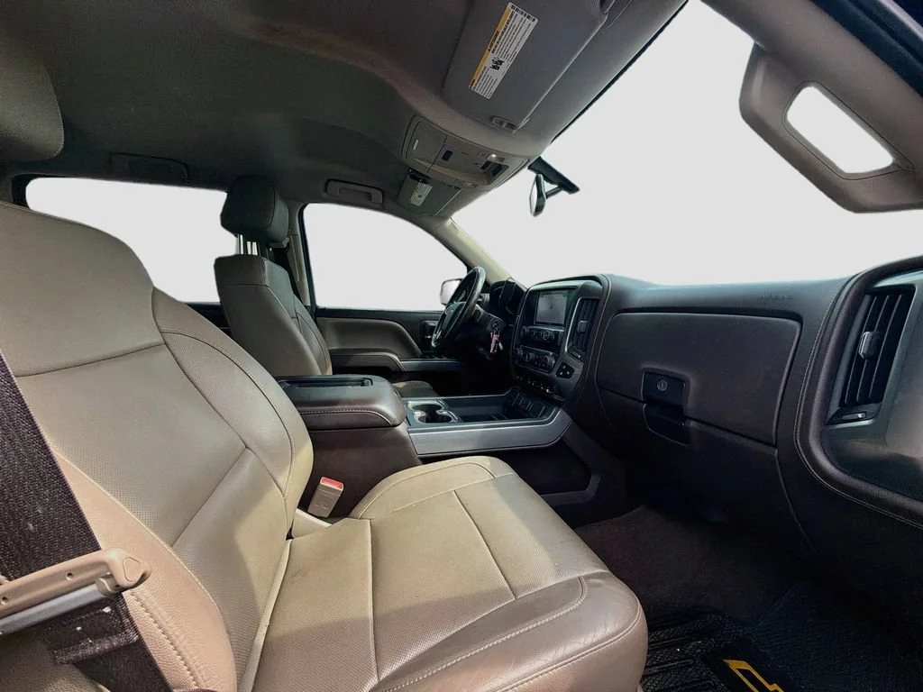 Used 2017 BLACK Chevrolet LTZ image 27