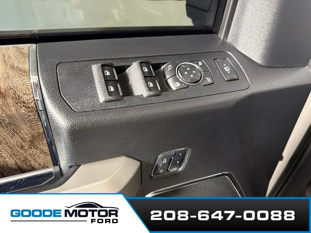 Certified Used 2017 White Platinum Clearcoat Metallic Ford Lariat image 10