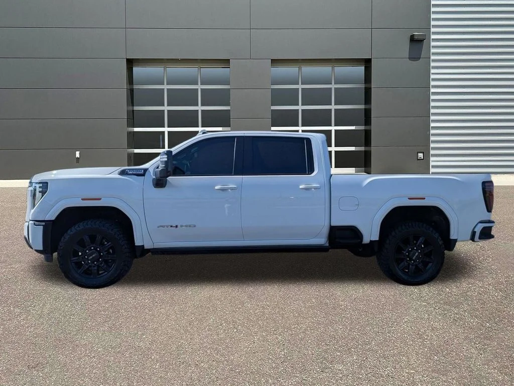 Used 2025 Summit White GMC AT4 image 9