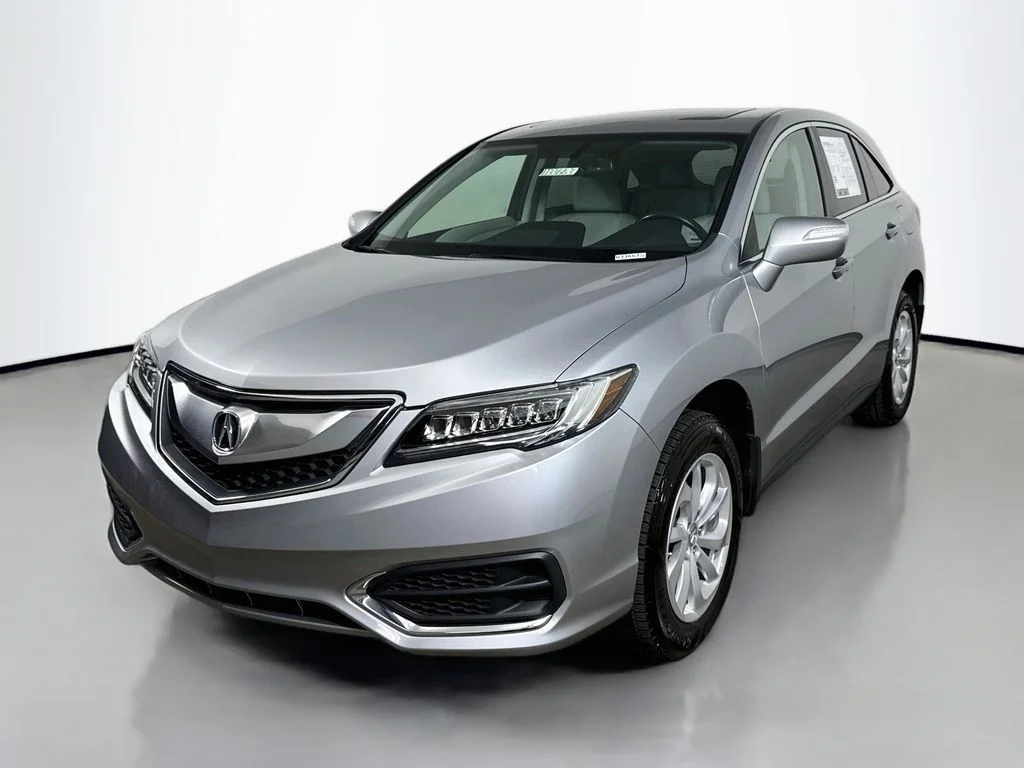 Used 2017 Lunar Silver Metallic Acura w/Technology Pkg image 3