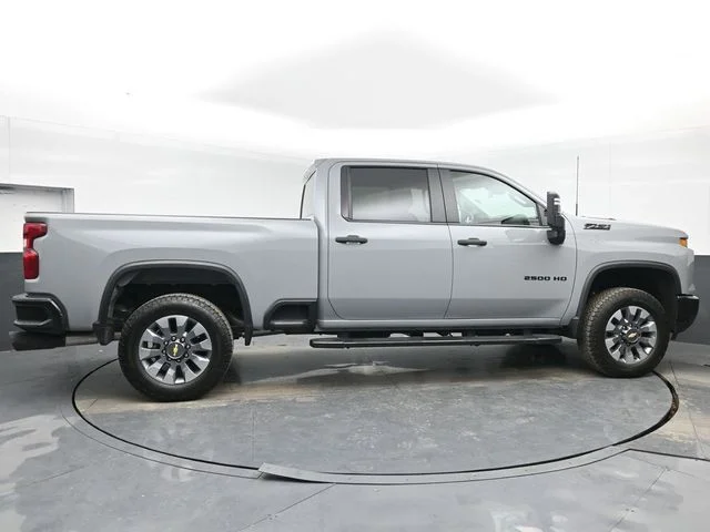 Used 2024 Gray Chevrolet Custom image 14