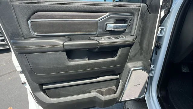 2026 RAM 3500 Laramie - Photo 21