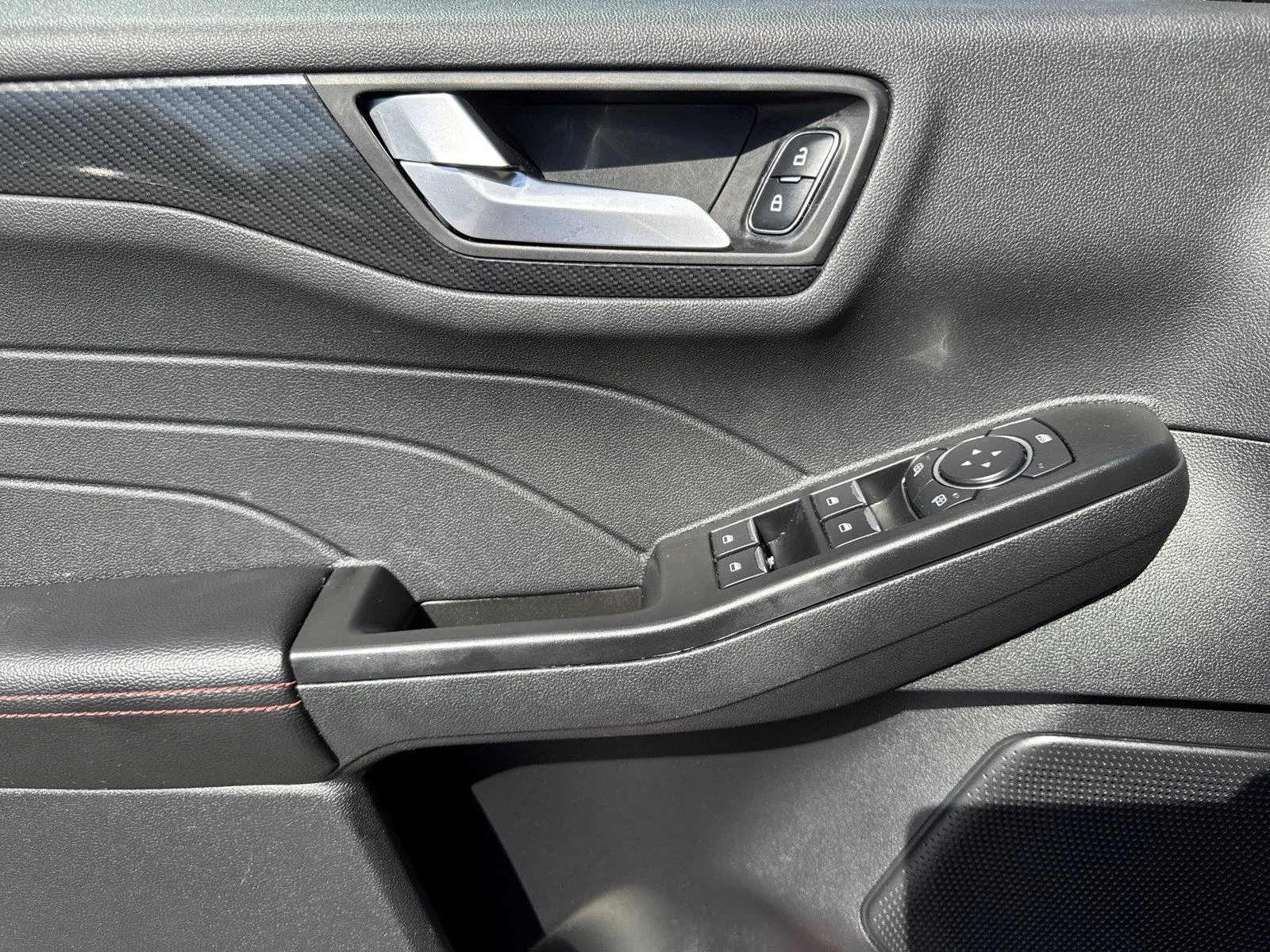 Used 2025 Agate Black Ford ST-Line image 12