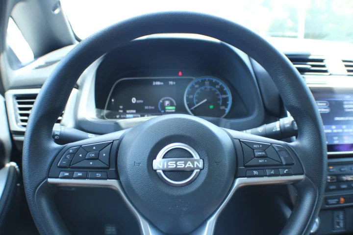 Used 2024 Gray Nissan S image 8