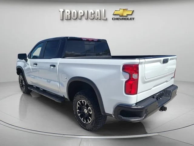Used 2024 Summit White Chevrolet ZR2 image 3