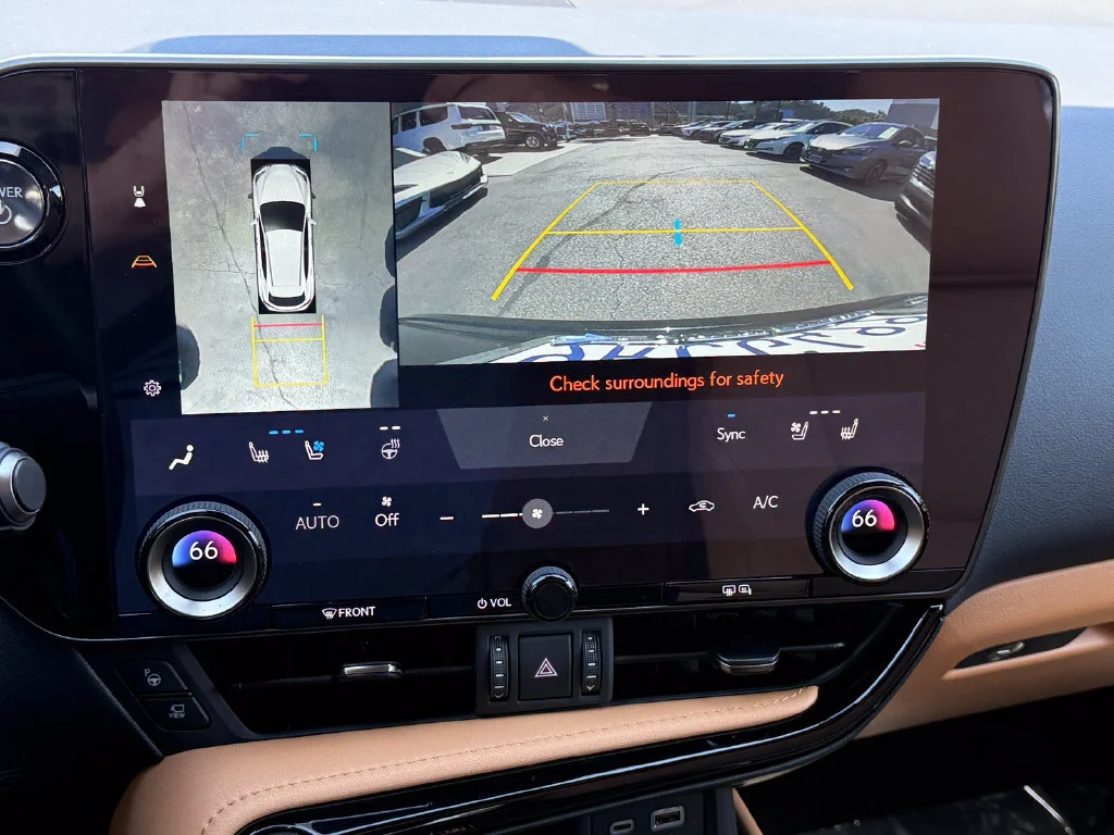 Used 2025  Lexus NX 350h Luxury image 30