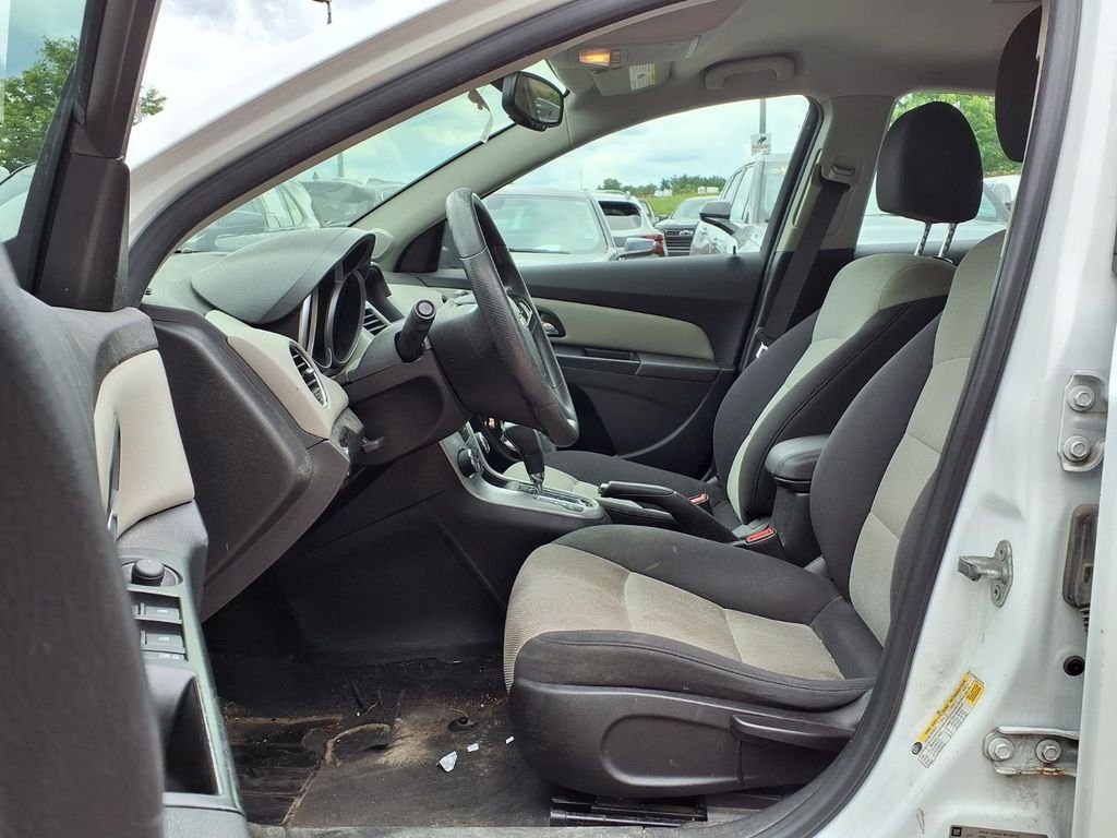 Used 2013 White Chevrolet LS image 12
