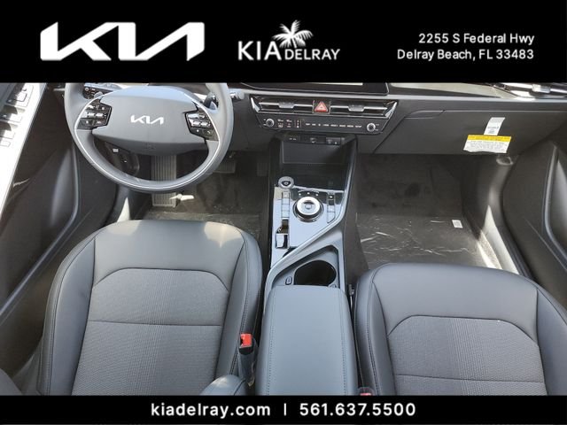 New 2026 Snow White Pearl Kia WIND image 11