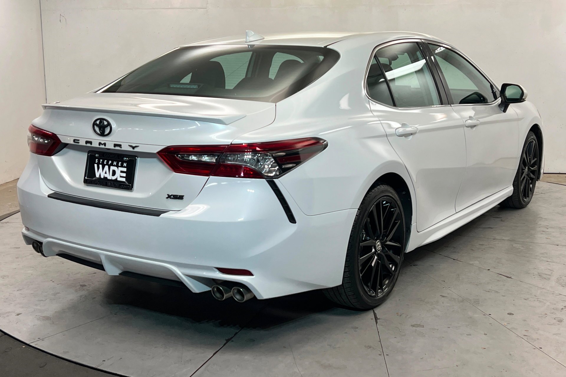 Used 2021  Toyota XSE image 6