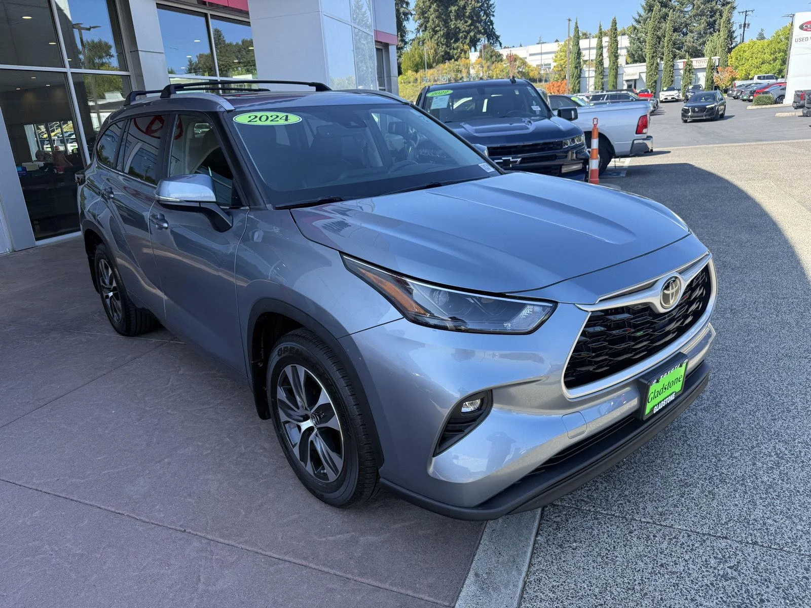Used 2024 Moon Dust Toyota XLE image 9
