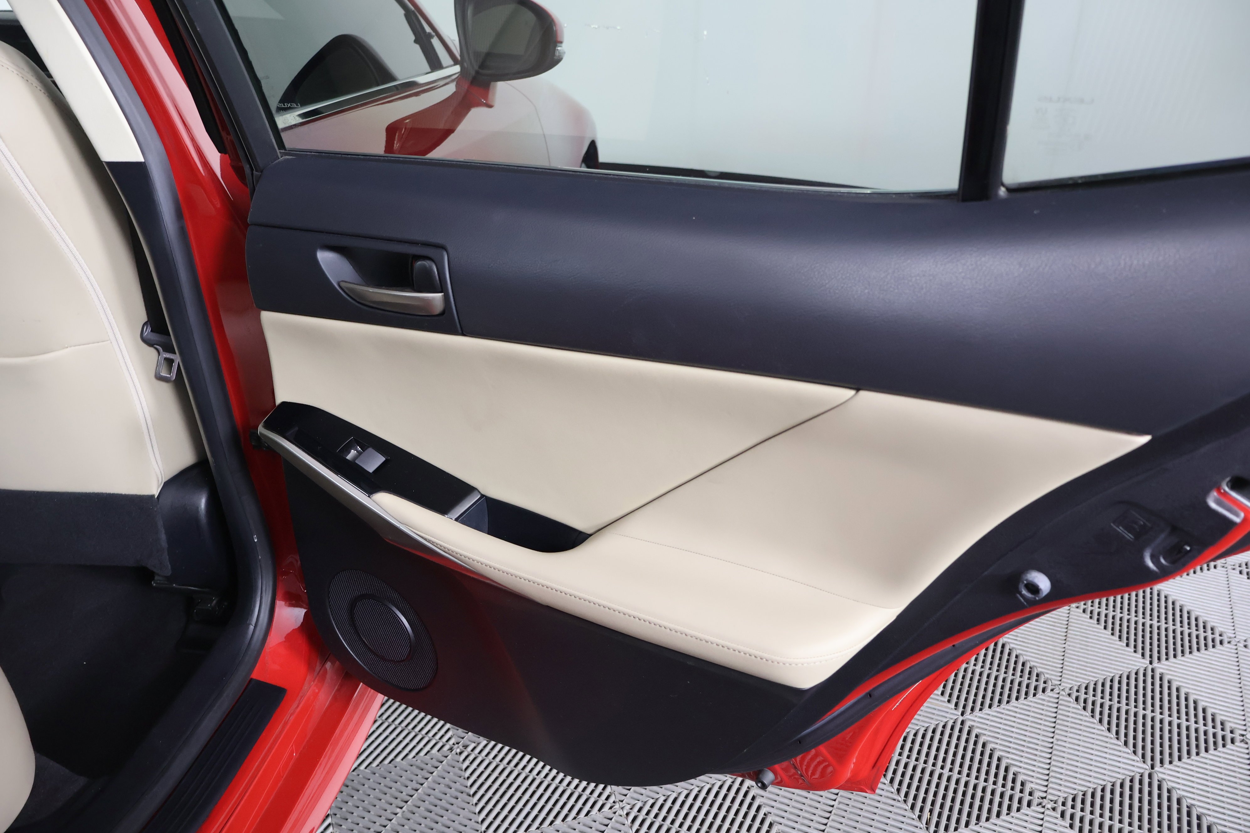 2019 Lexus IS 300 - Photo 47