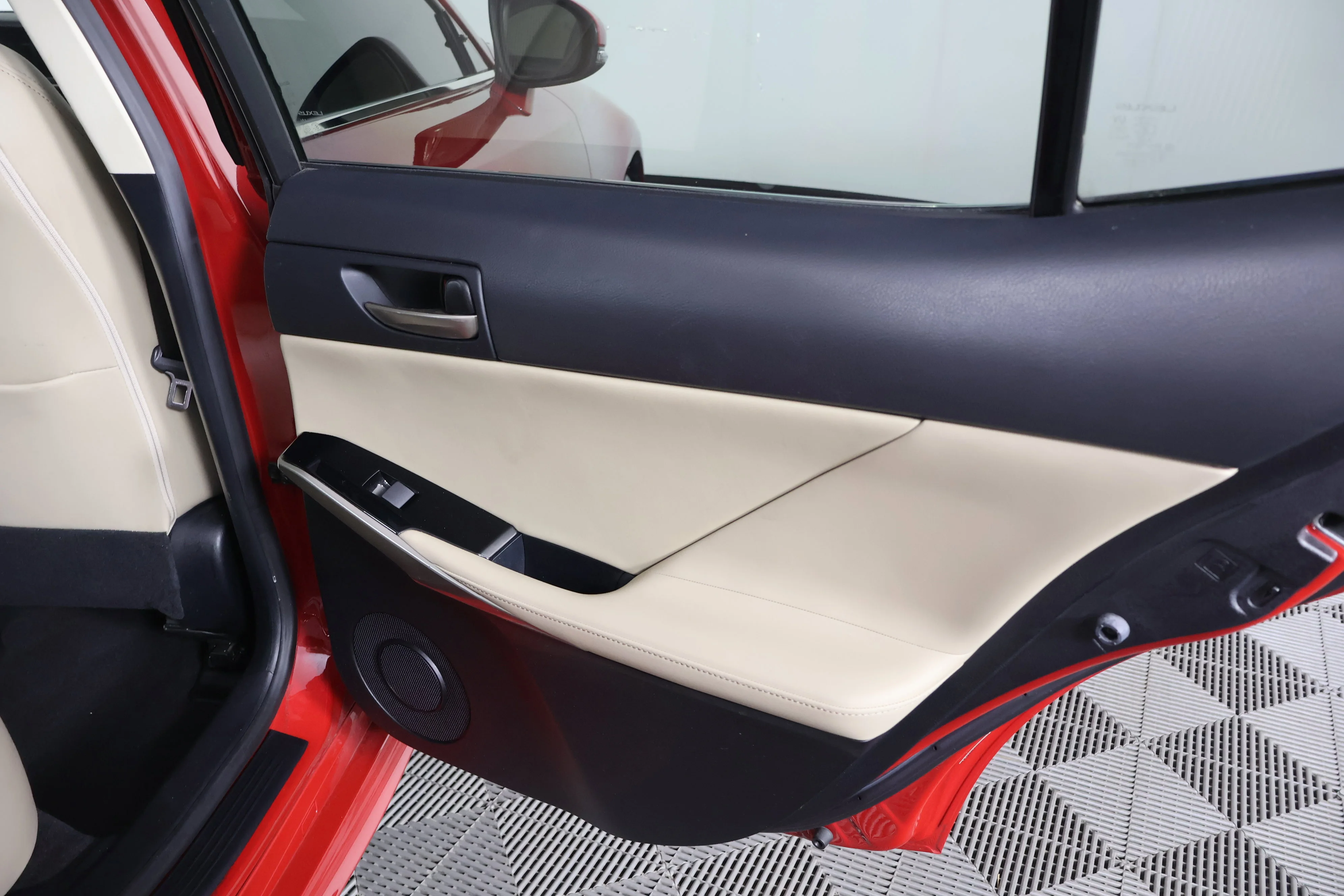 2019 Lexus IS 300 - Photo 47
