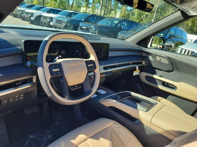 New 2027 Ivory Silver Kia EX image 16