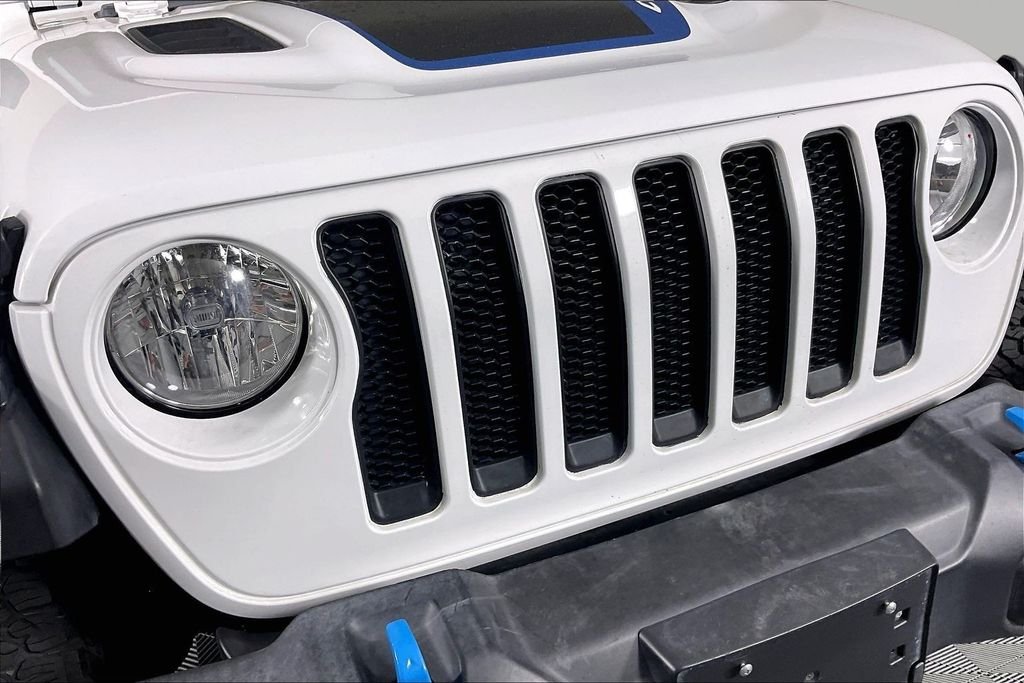 Used 2024 White Jeep Rubicon 4xe image 31